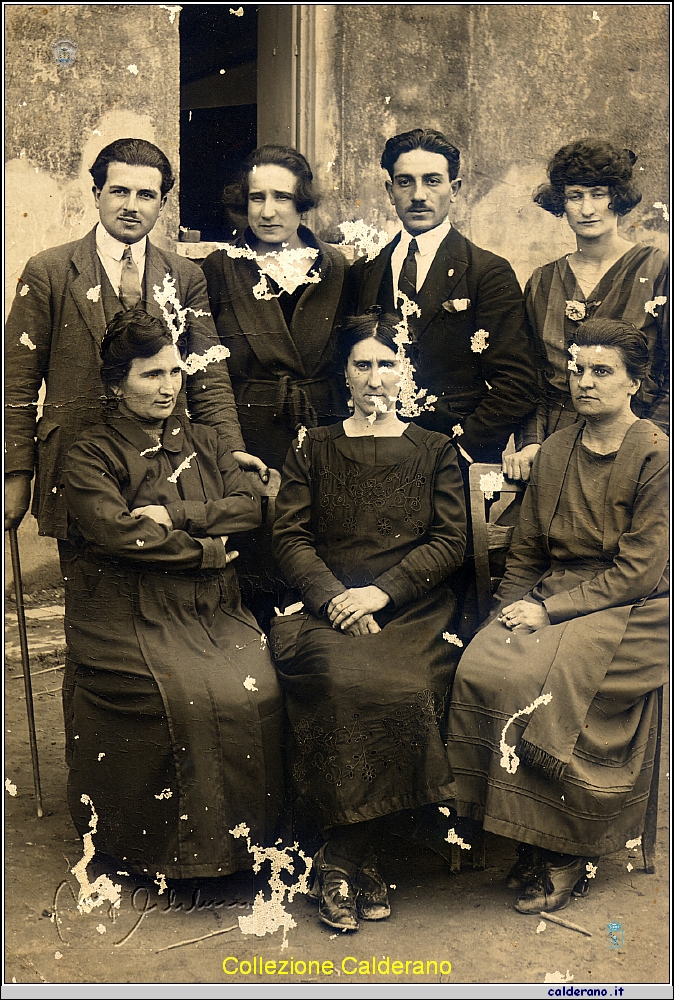 Insegnanti a Magnacavallo (Mantava) con Biagio Schettino 1920.jpg