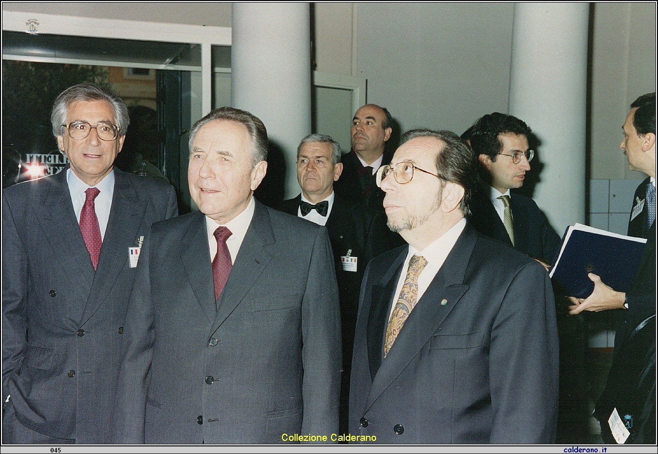 Francesco Sisinni con il Presidente della FRepubblica Carlo Azeglio Ciampi  .jpeg