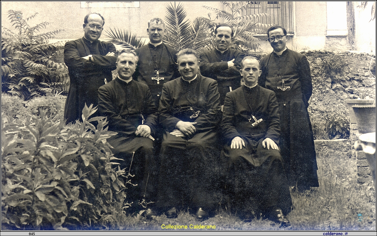 Padri Oblati - ottobre 1956.jpg