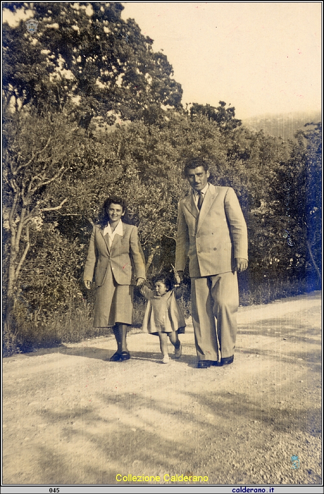 Passeggiata con la bambina.jpg