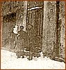Nevicata del 1952 - Mamma e Maria Emilia.jpg