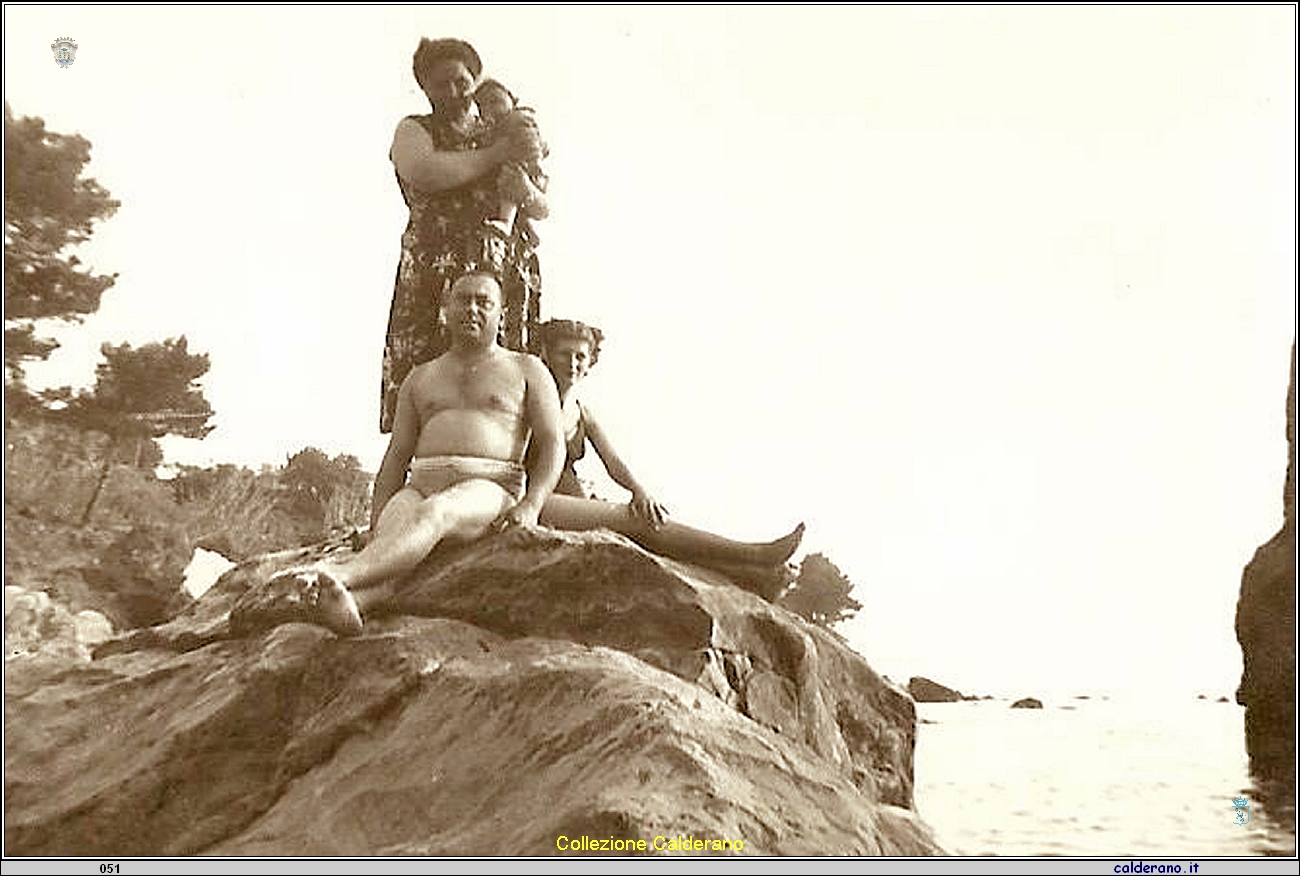 Antonio Sorice Sorantonio sullo scoglio.jpg