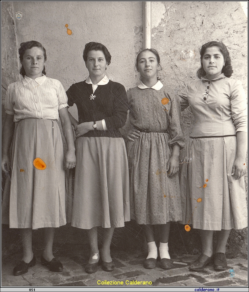 Signorine con Rosa Limongi 5.jpg