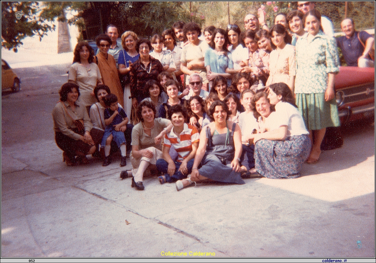 Alunne e Insegnanti.jpg