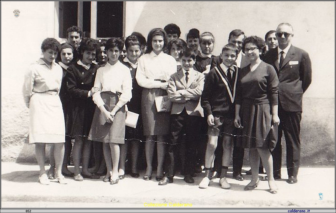 Alunni del Magistrale in gita con i Prof Bitetti e Fulco.jpg