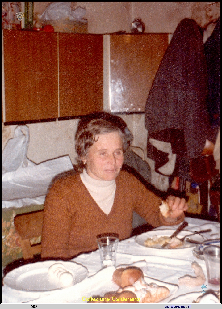 Rosa Limongi con mozzarelle e baba'.jpg