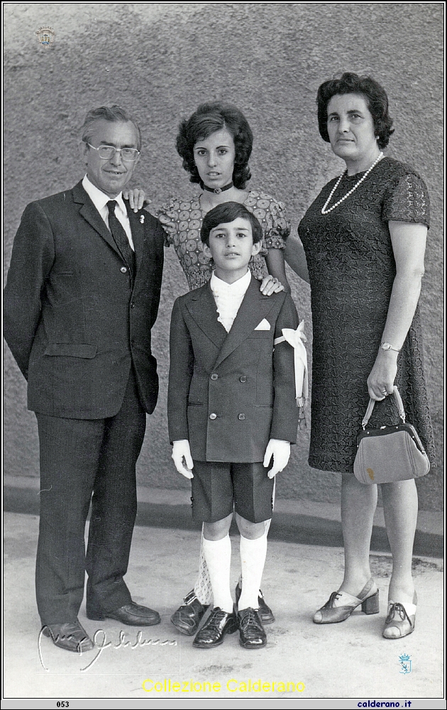 Famiglia Labanca - Prima Comunione di Giuseppe .jpeg