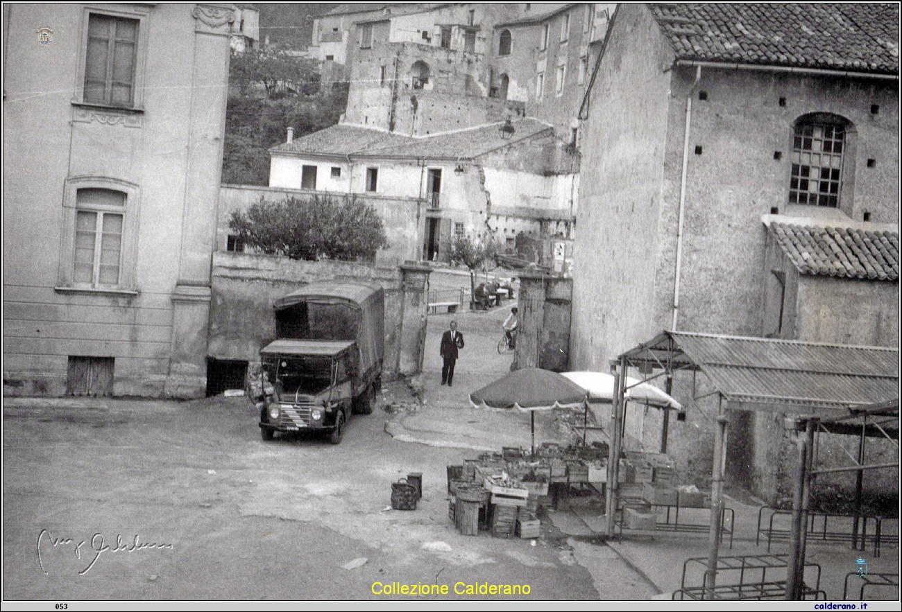Piazza Mercato.jpeg