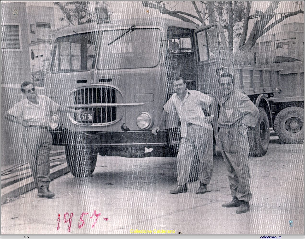 Luigino Liberatore, Giovannino De Pasquale e Peppino Libertatore a Caracas 4-2-1957.jpg