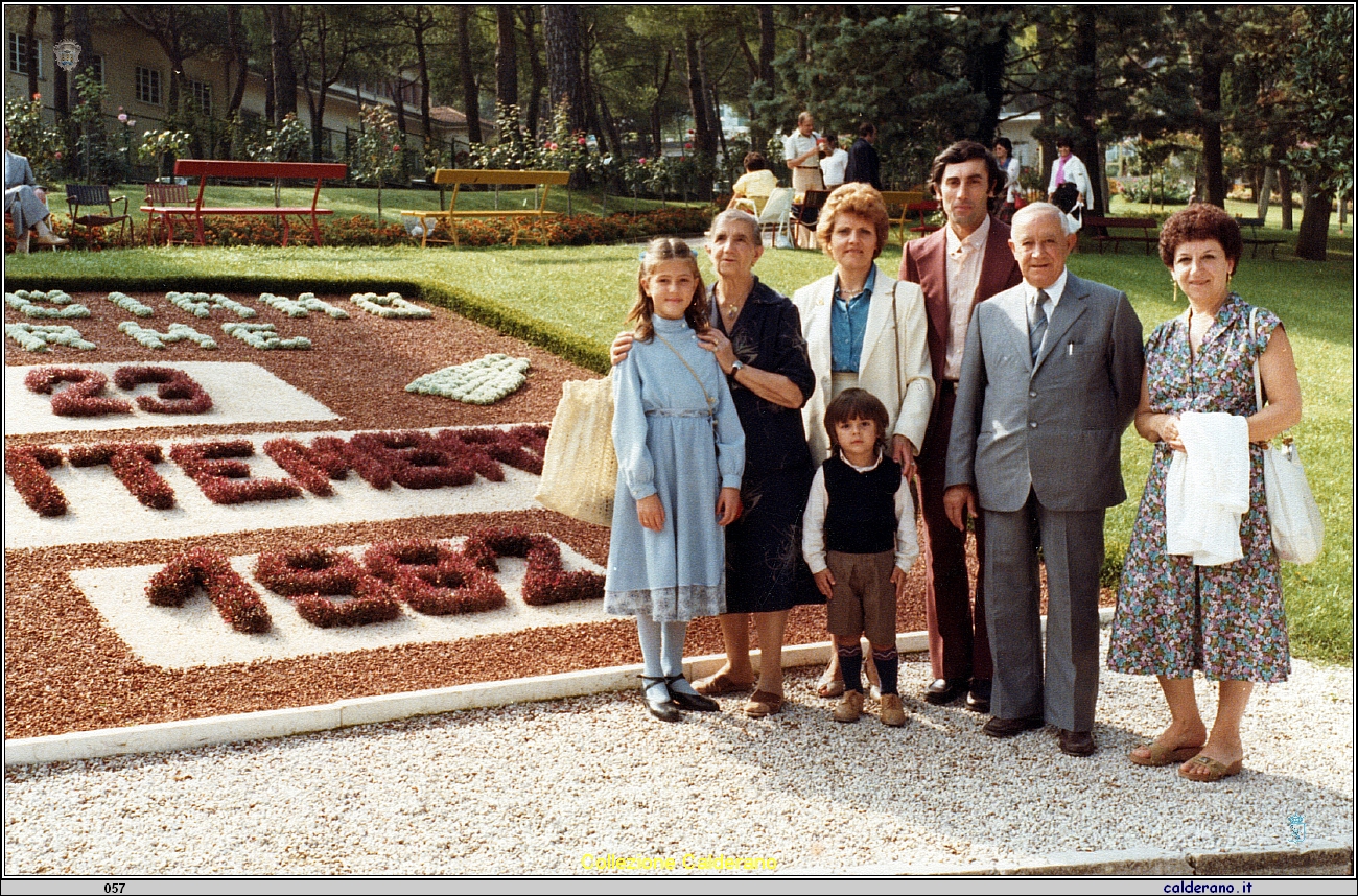 Tetella Liberatore, Angelo Schettino e la famiglia, Antonio Liberatore e Pinuccia De Pasquale a Chianciano 23-9-1982.jpeg