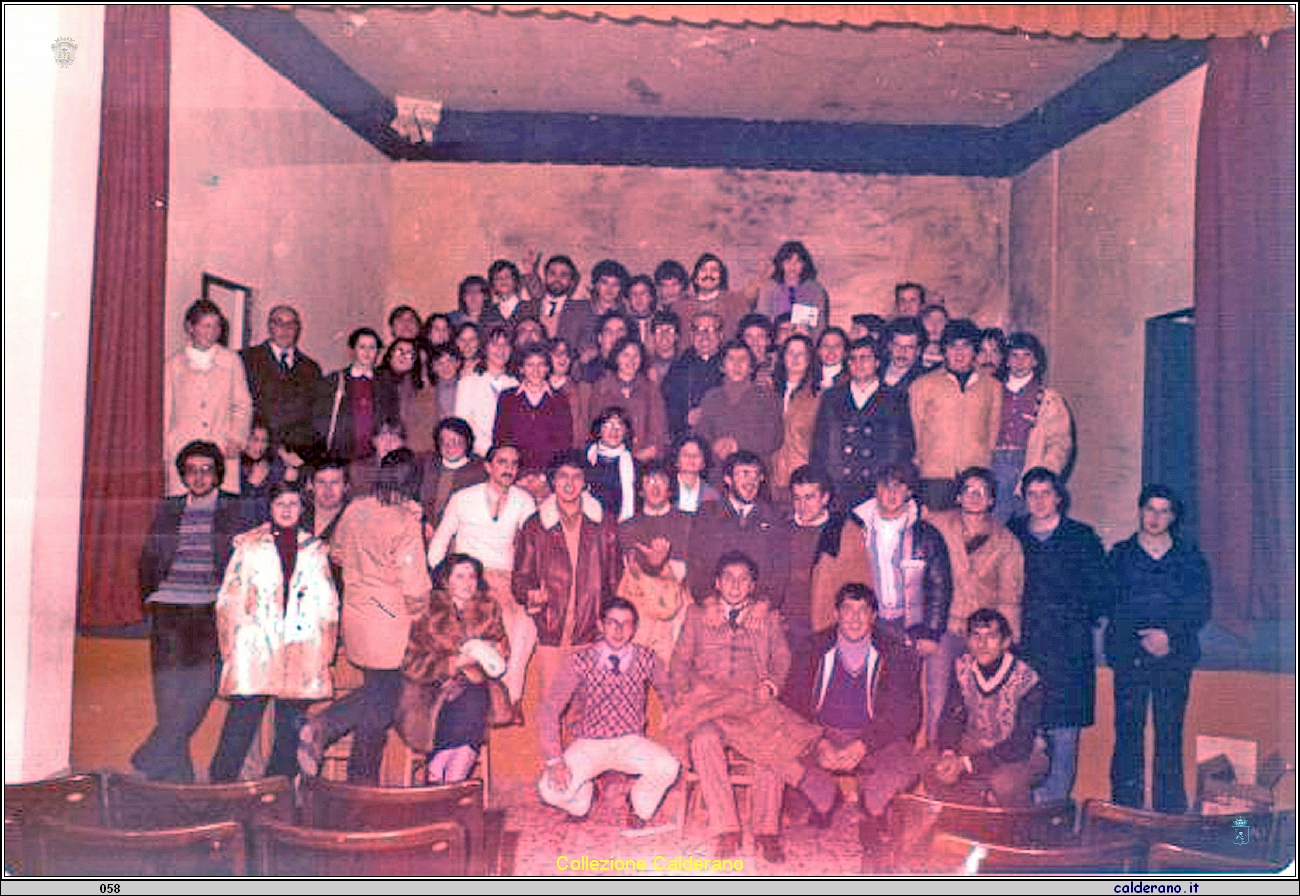 Festa al Liceo Scientifico con Padre Cerracchio dicembre 1980.jpg
