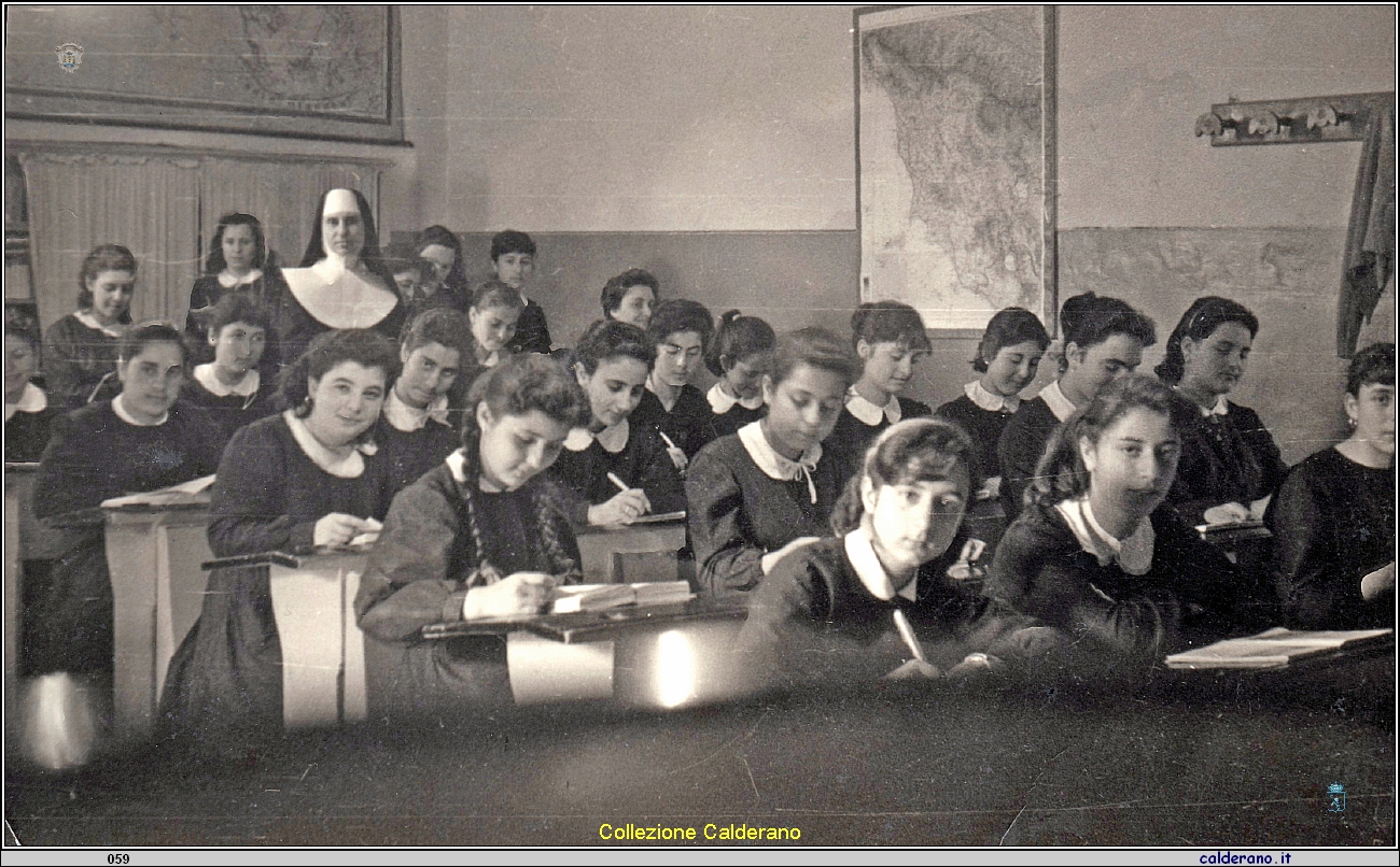 Alunne dell'Istituto Magistrale Parificato 1955-56.jpeg
