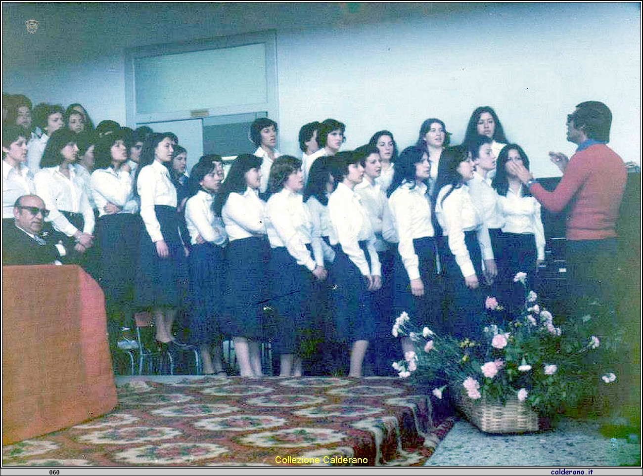 Il coro delle Convittrici del De Pino.jpg