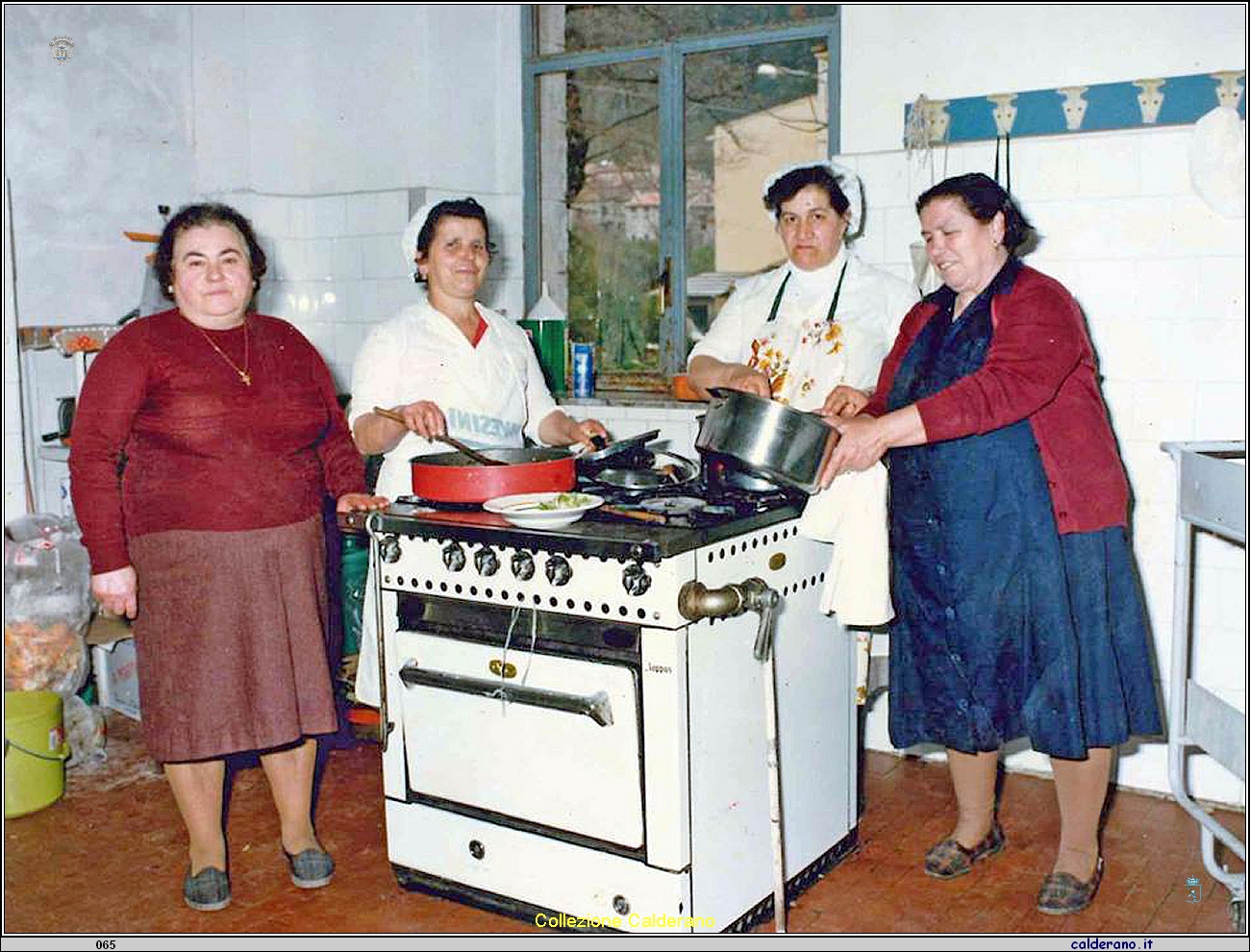 Le collaboratrici delle Scuole Elementari - Rosa Amato, Antonietta Ielpo, Amalia Limongi e Nannina De Bartolo 1983.jpg