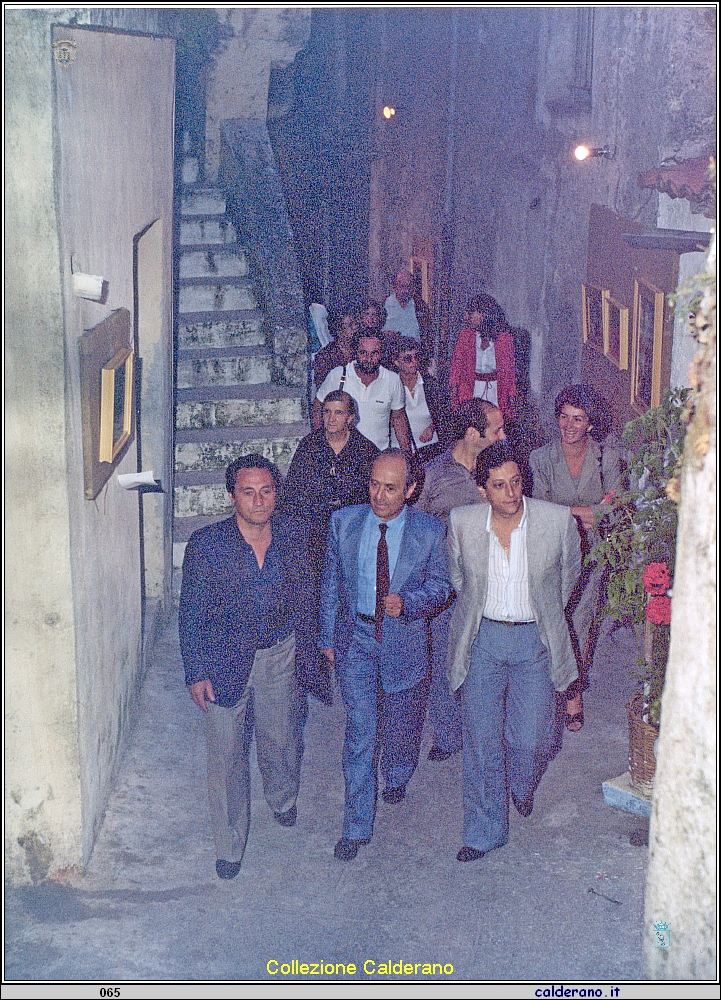 Mostra espositiva di dipinti nei vicoli del Centro Storico agosto 1981 2.jpeg