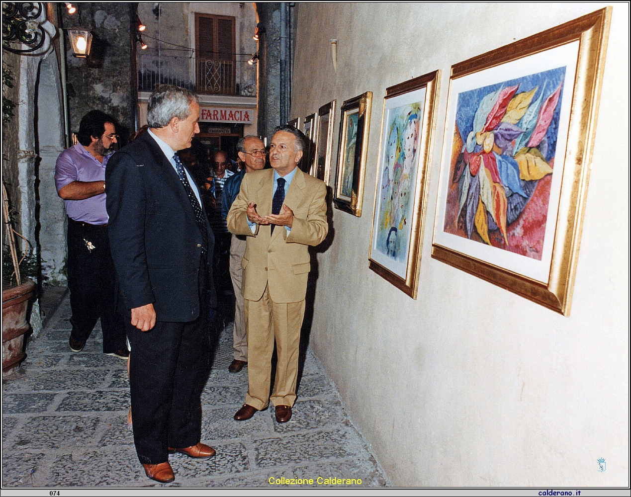 Mostra nei vicoli agosto 1993 4 con il Sindaco Giuseppe Della Morte.jpeg