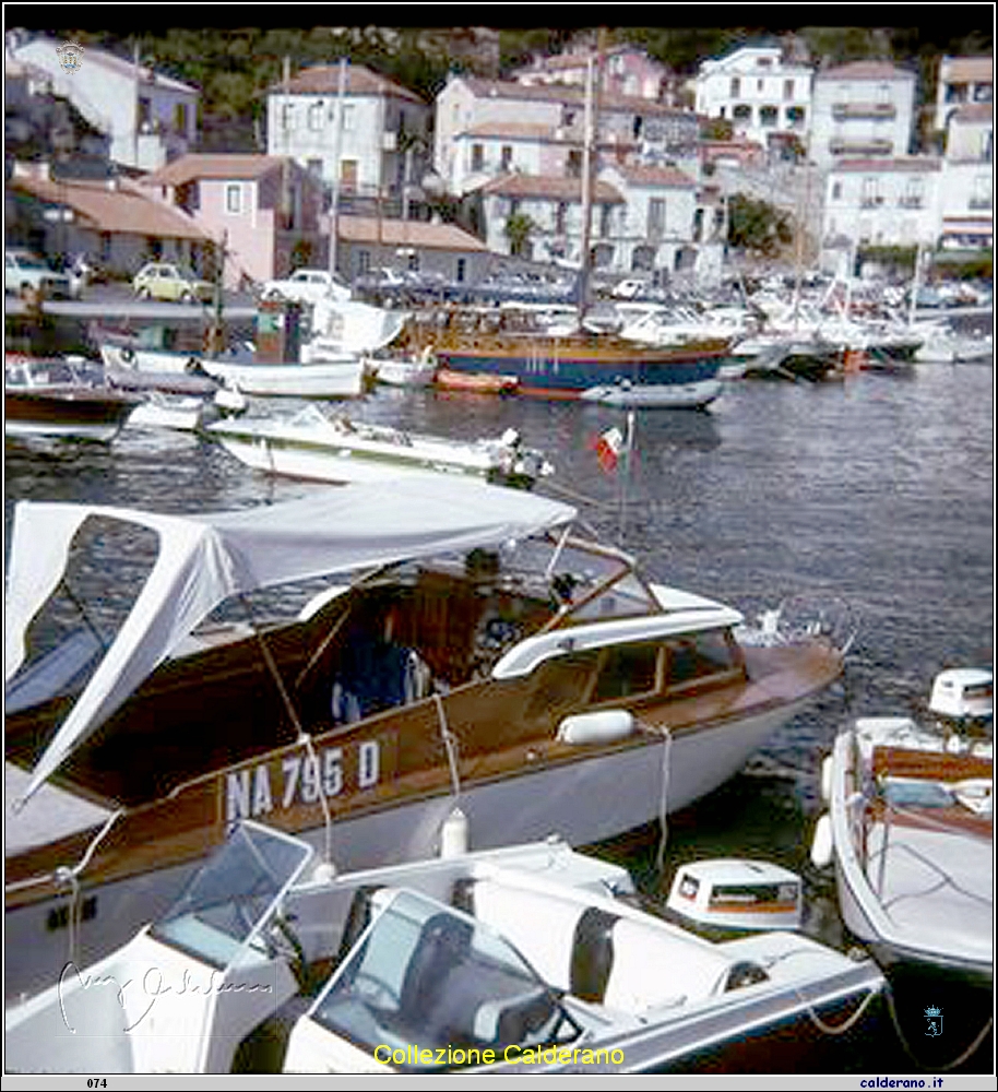 Porto di Maratea anno 1975.jpg