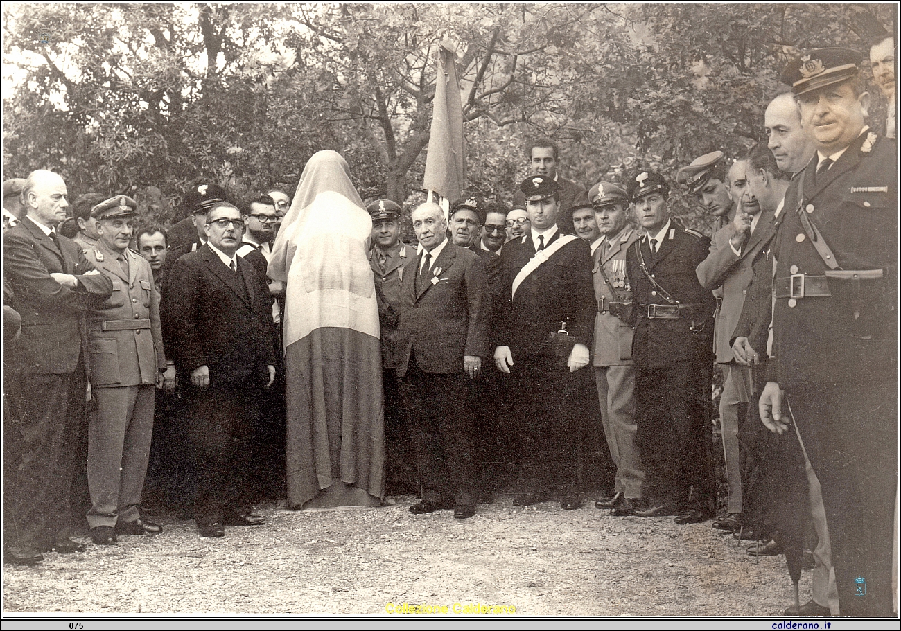 Inaugurazione del Busto Mandarini 1966.jpeg