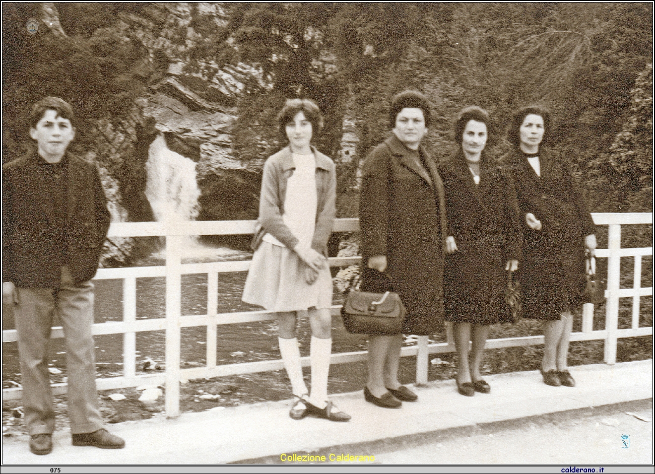 Pierangelo, Francesca, Lilina, Teresa e Agnese.jpg