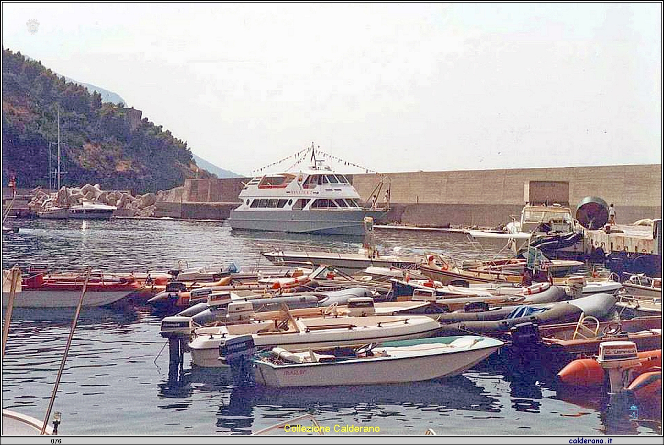La barca Maratea al Porto.jpg