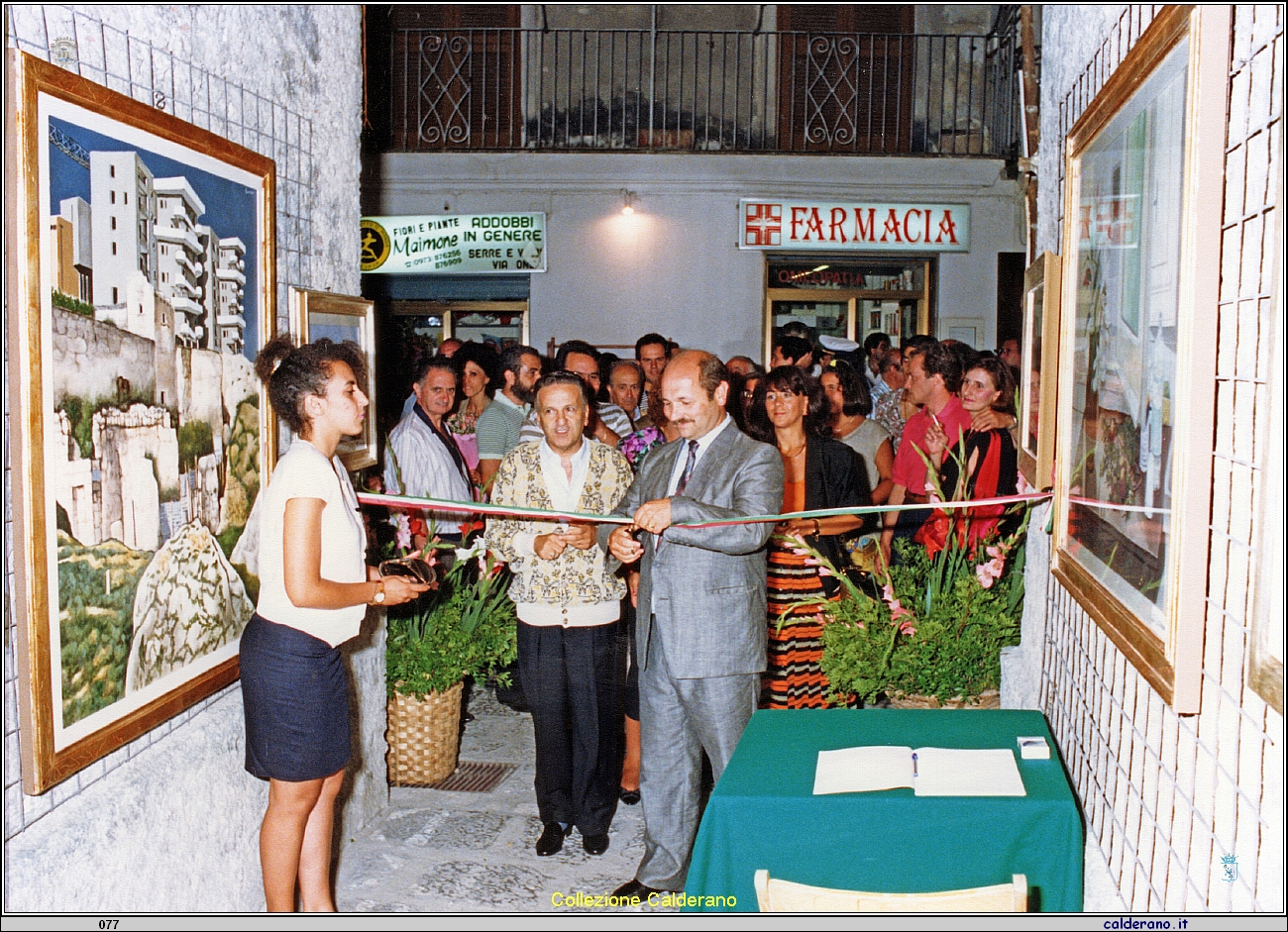 Antonio Brando Sindaco all'Inaugurazione della mostra il filo d'Arianna 1990 9.jpeg