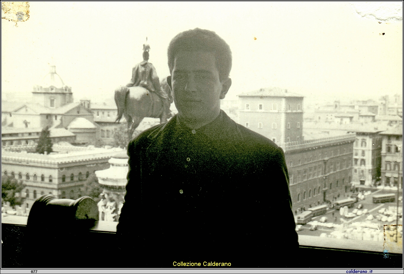 Nel Sacrario del Milite Ignoto 23 aprile 1963.jpg