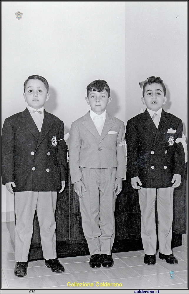 Prima Comunione di Pippo Schettino, Umbertino Avigliano e Gianni Schettino.jpeg