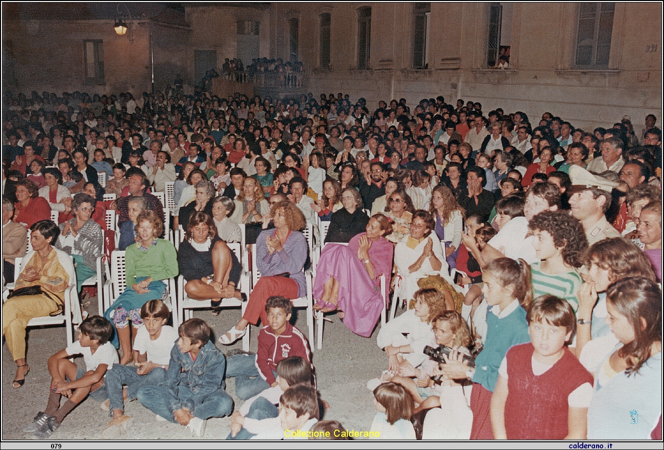 Pubblico al concerto di Gimmi Fontana 1984.jpeg
