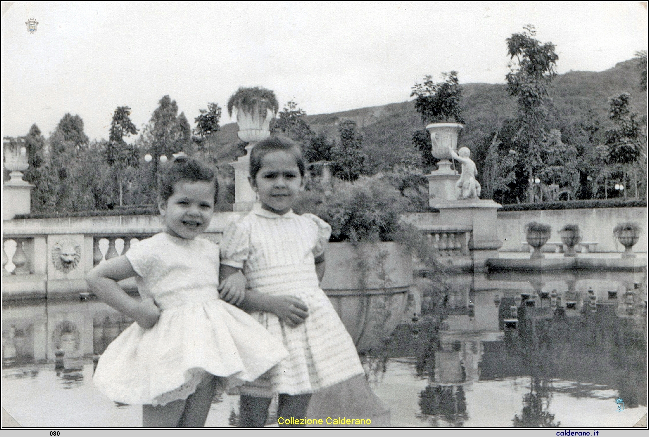 Patricia y Rossana Limongi 69.jpeg