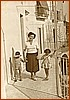 Mafalda Salvato con Umbertino e Maria Grazia Avigliano sul terrazzo al Porto.jpeg