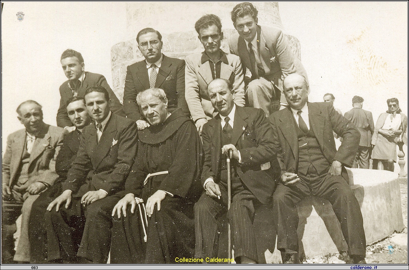 Alla Croce del Castello con Donato Ciliberti, Biagio Vitolo, Arciprete Santoro e Filippo Bombace.jpg