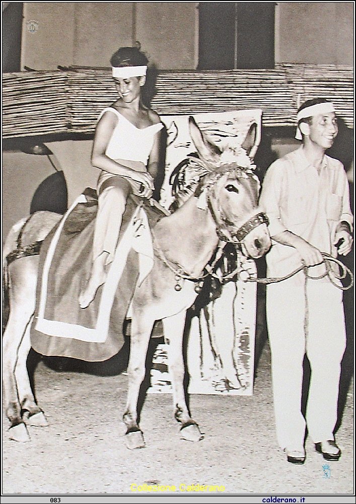 Caccia al Tesoro a Piazza del Gesu' 1966.jpg