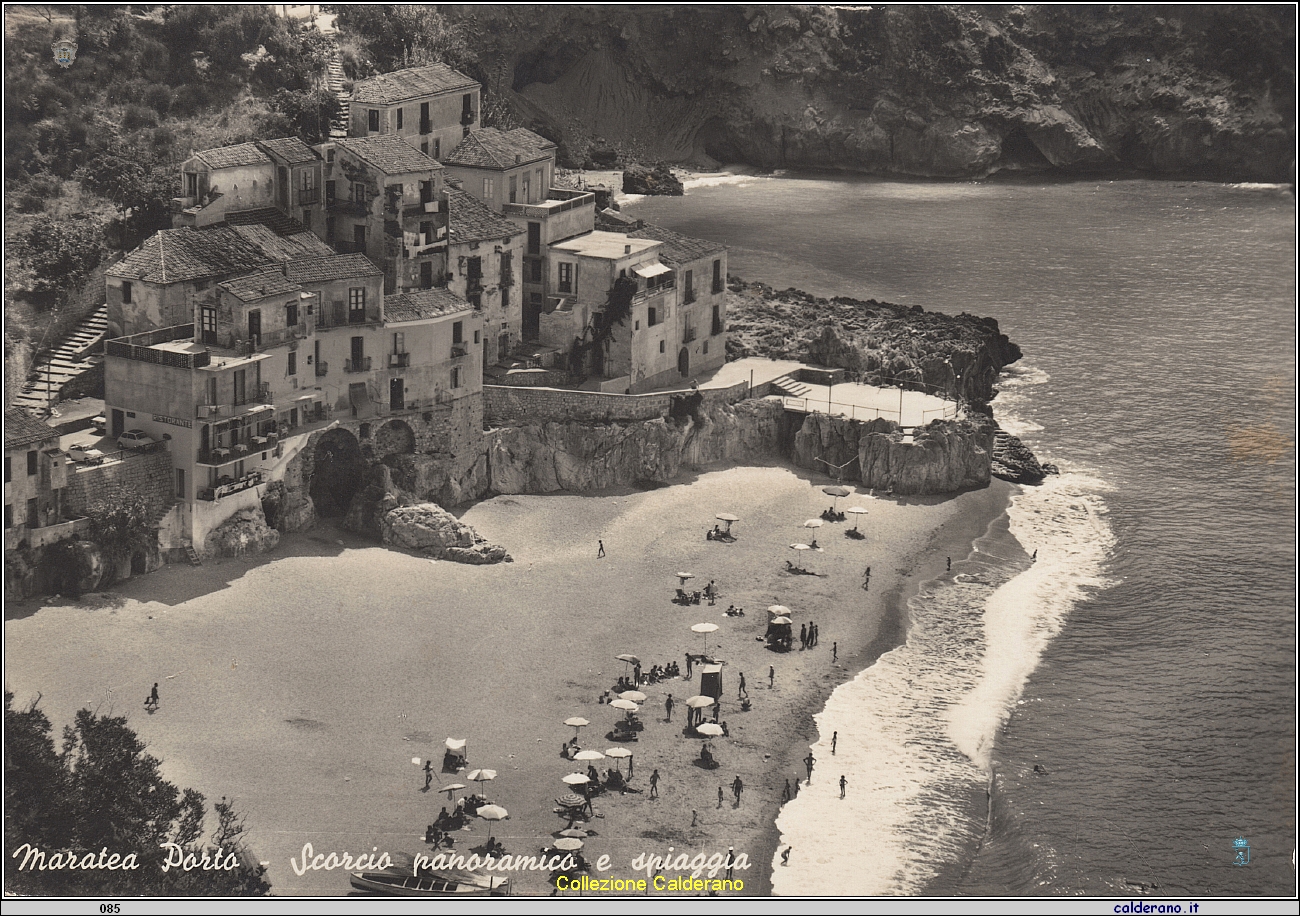 Cartolina - Porto - Scorcio panoramico e spiaggia .jpeg