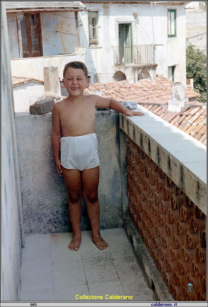 Pippo sul terrazzo - Luglio 1963.jpeg