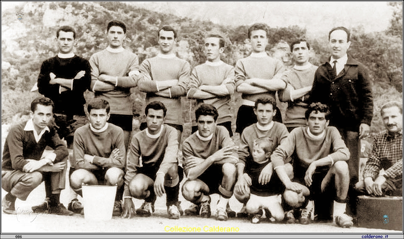 Calcio Maratea allo Stadio San Nicola.jpg