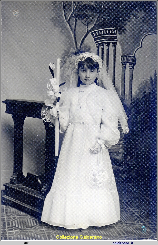 Prima Comunione di Gina Avigliano 1964.jpg