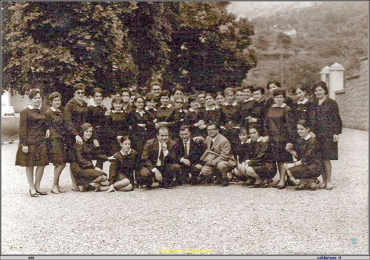 Alunne e Insegnanti dell'Istituto Magistrale 2.JPG