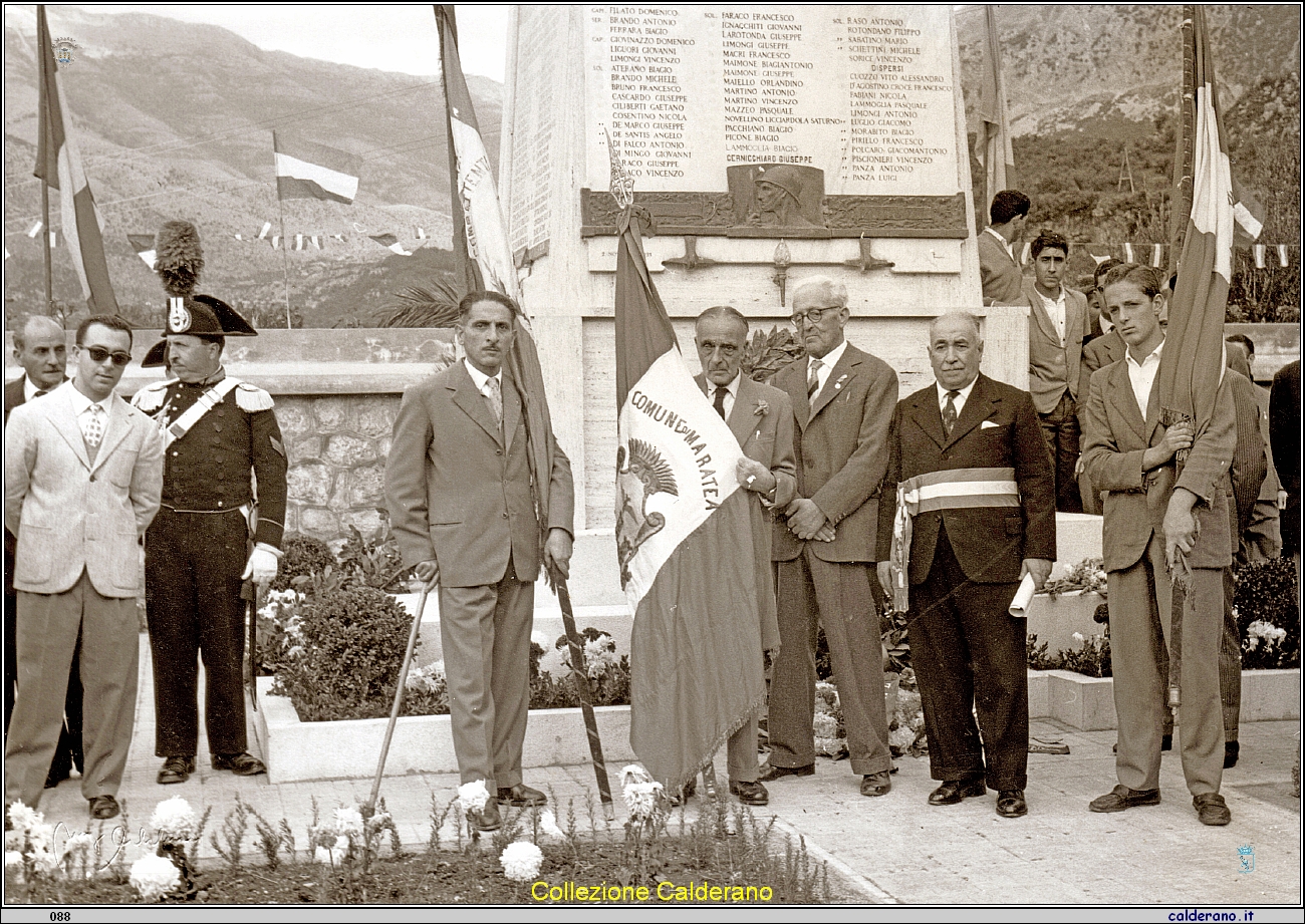 La Medaglia d'Oro al Valor Militare Biagio Lammoglia con Giovanni Ercolino, Cecco D'Attoli e Biagio Vitolo1959.jpeg