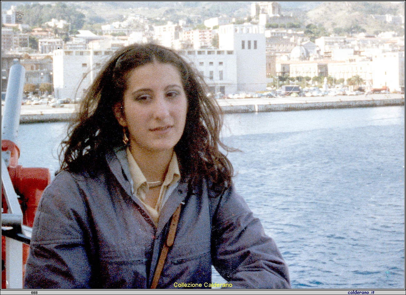 Pinita Foglia sul traghetto a Villa San Giovanni.jpeg