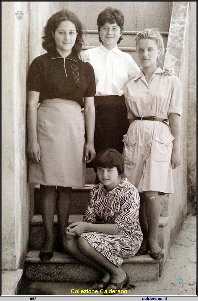 Gina Longobucco, ----, Teresa Paesano e Celeste Della Morte.jpg