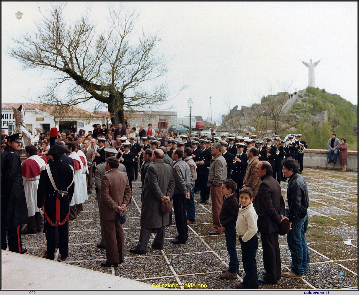 La Statua di San Biagio sale dal Porto con la Banda Musicale della Marina Militare Italiana 2.jpeg