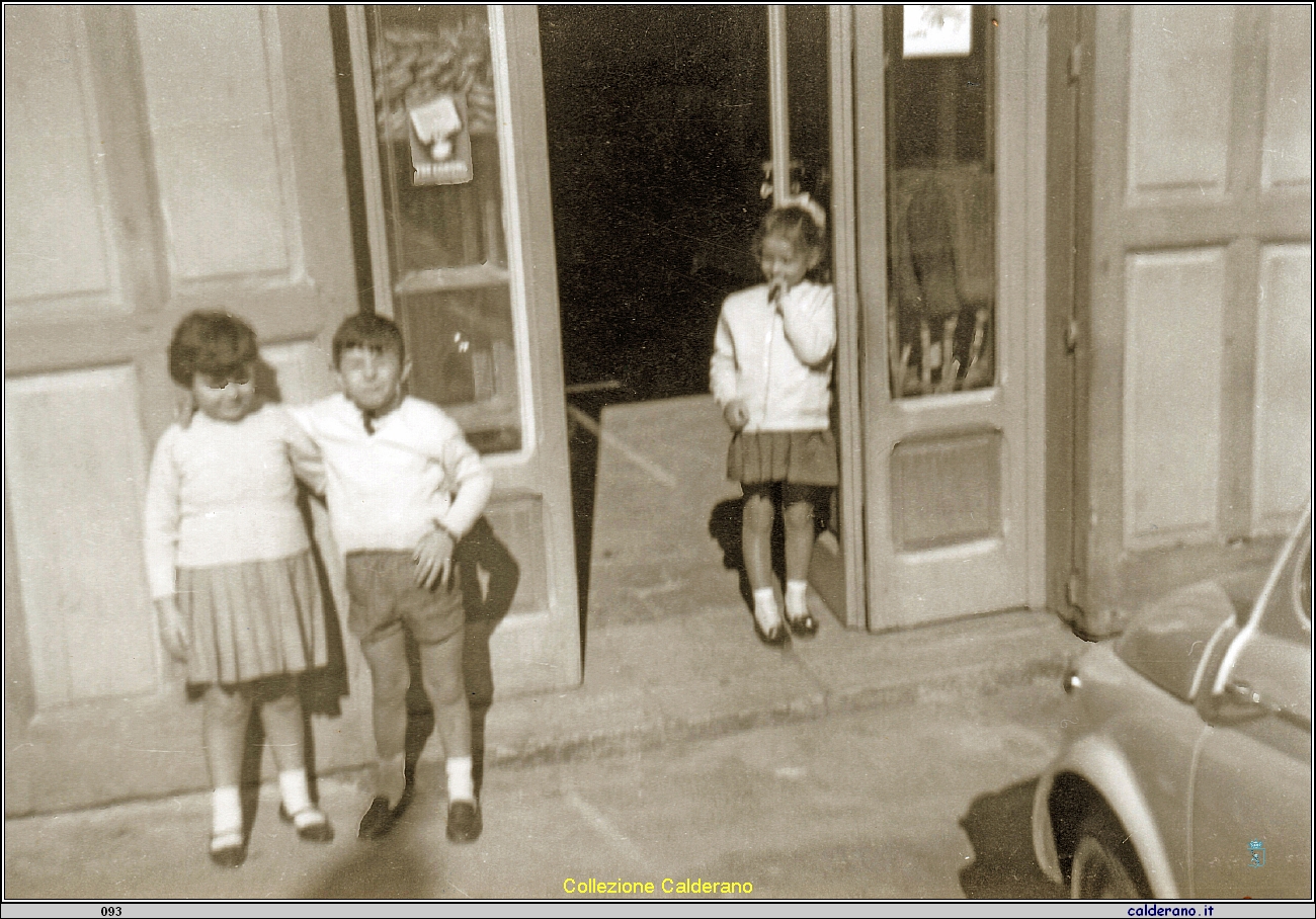 Maria Grazia e Umbertino Avigliano e Luciana Gambardella 54.jpeg