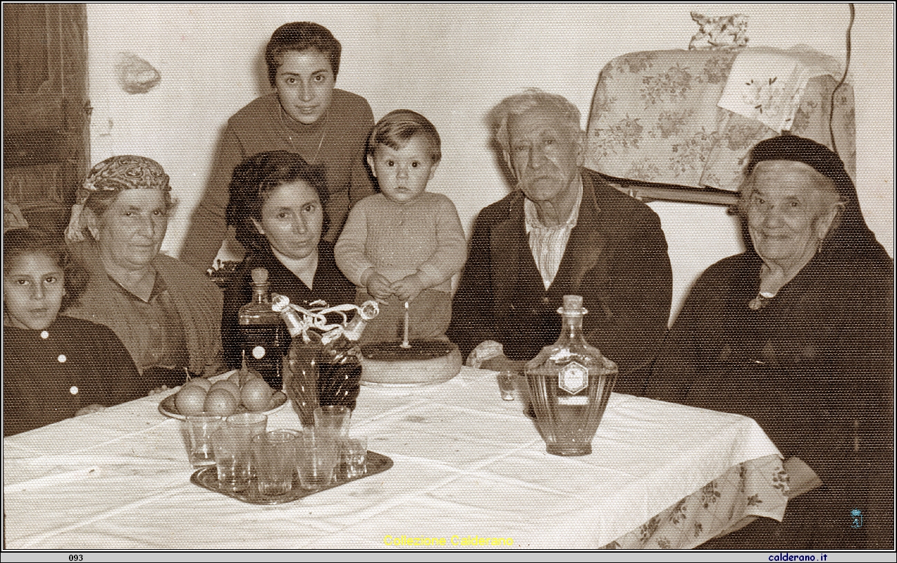 Marisa Calderano, Mariuccia Giglio, Lina Mazzuca, Silvia Marrello, Luigino e  Biasino Calderano ed Emilia Giglio.jpeg