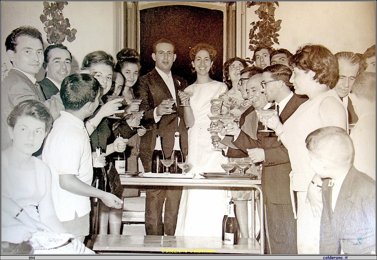 Il brindisi al martrimonio di Arnaldo Schettino e Franca Colavolpe.jpg