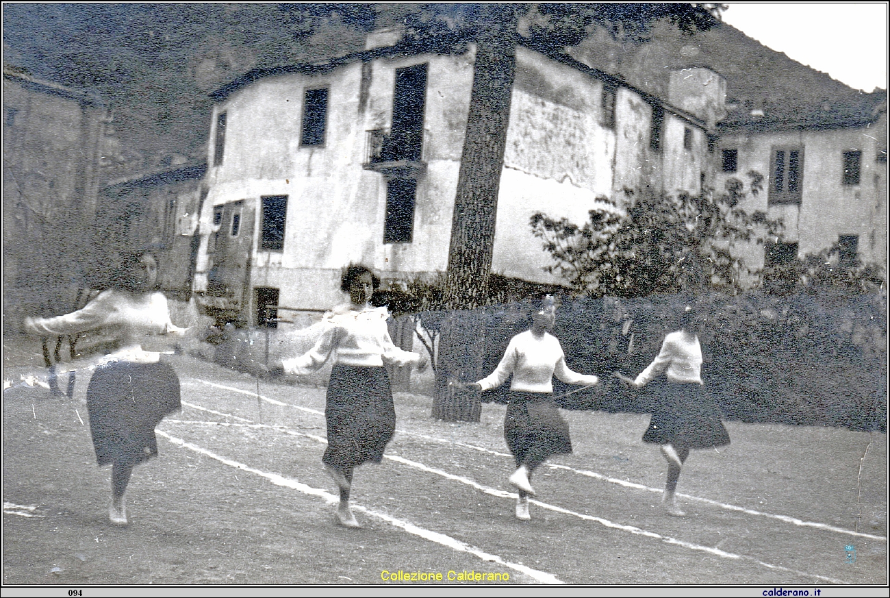 Saggio di Educazione Fisica di La Rocca, Macellaro, Miraglia e Giulia Greco.jpeg