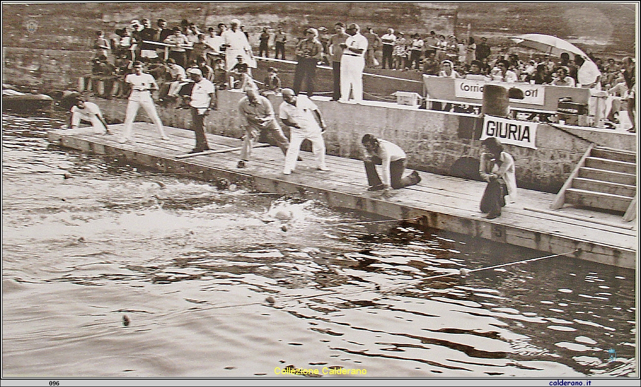 Giuria della gara di Nuoto 1972.jpg