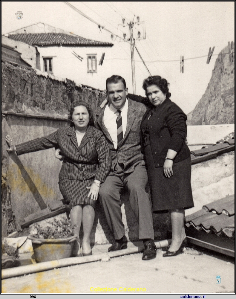 Raffaella e Iginio Pitotti Calderano e Giuseppina Liberatore Calderano.jpeg