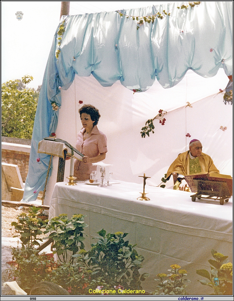 S.E. il Vescovo Federico Pezzullo per le Prime le Prime Comunioni alla Colonia di Fiumicello 1975 10.jpeg