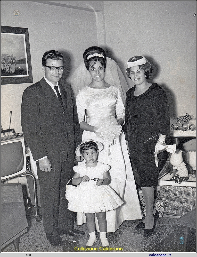 Assuntina Avigliano con una sposa.jpeg