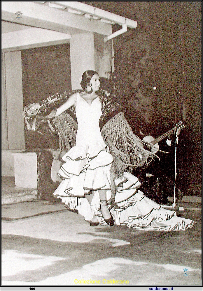 Balletto spagnolo di Jose' de la Vega a Piazza del Gesu' 1973.jpg